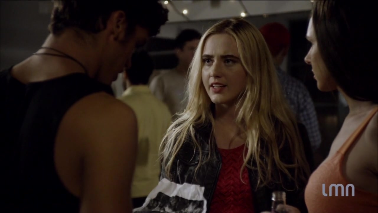 The_Maid_2016_720p_HDTV_X264_Solar_0146.jpg