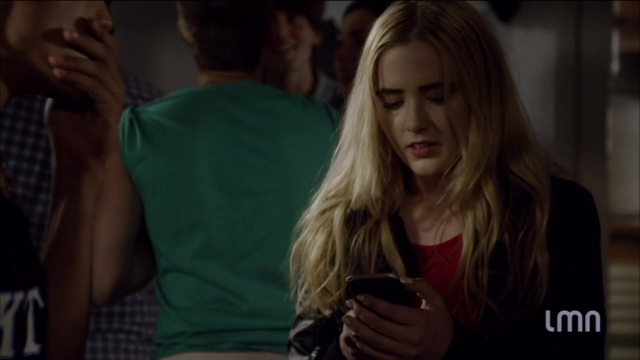 The_Maid_2016_720p_HDTV_X264_Solar_0196.jpg