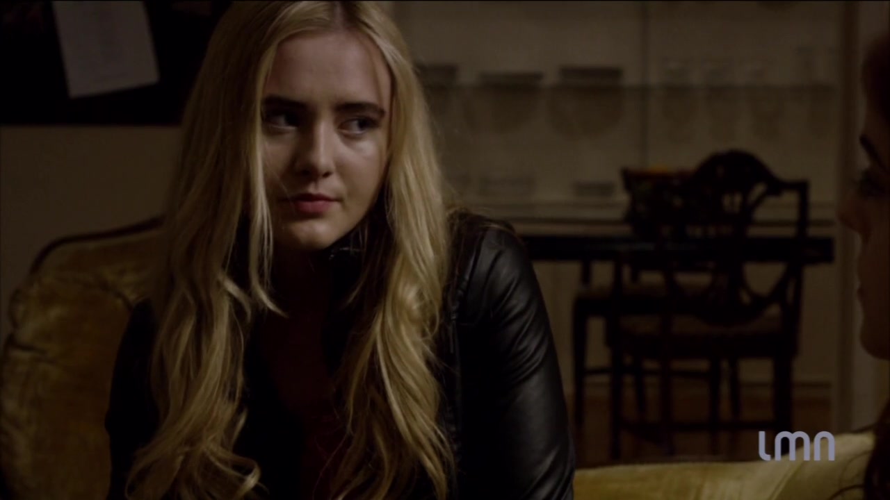 The_Maid_2016_720p_HDTV_X264_Solar_0299.jpg