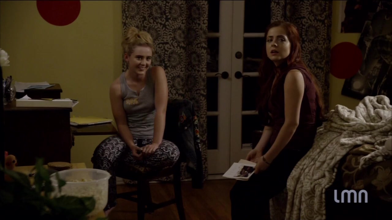 The_Maid_2016_720p_HDTV_X264_Solar_0417.jpg