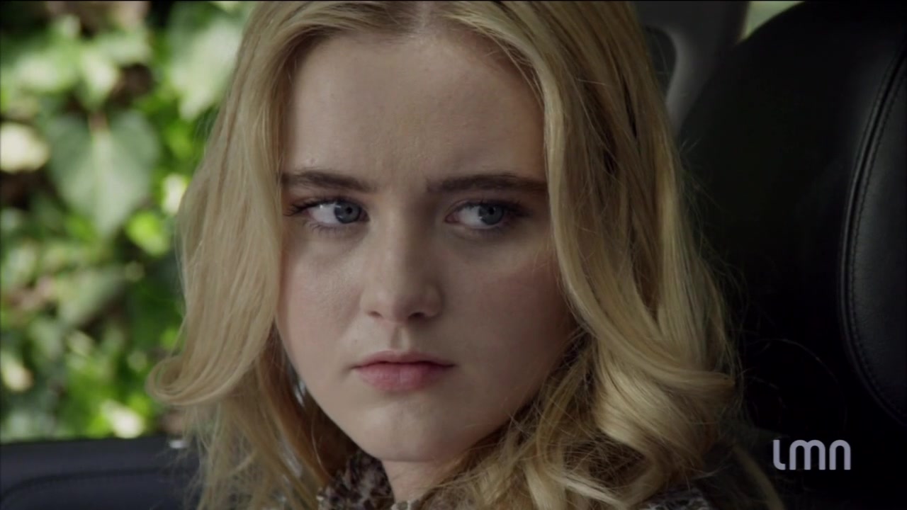 The_Maid_2016_720p_HDTV_X264_Solar_0920.jpg