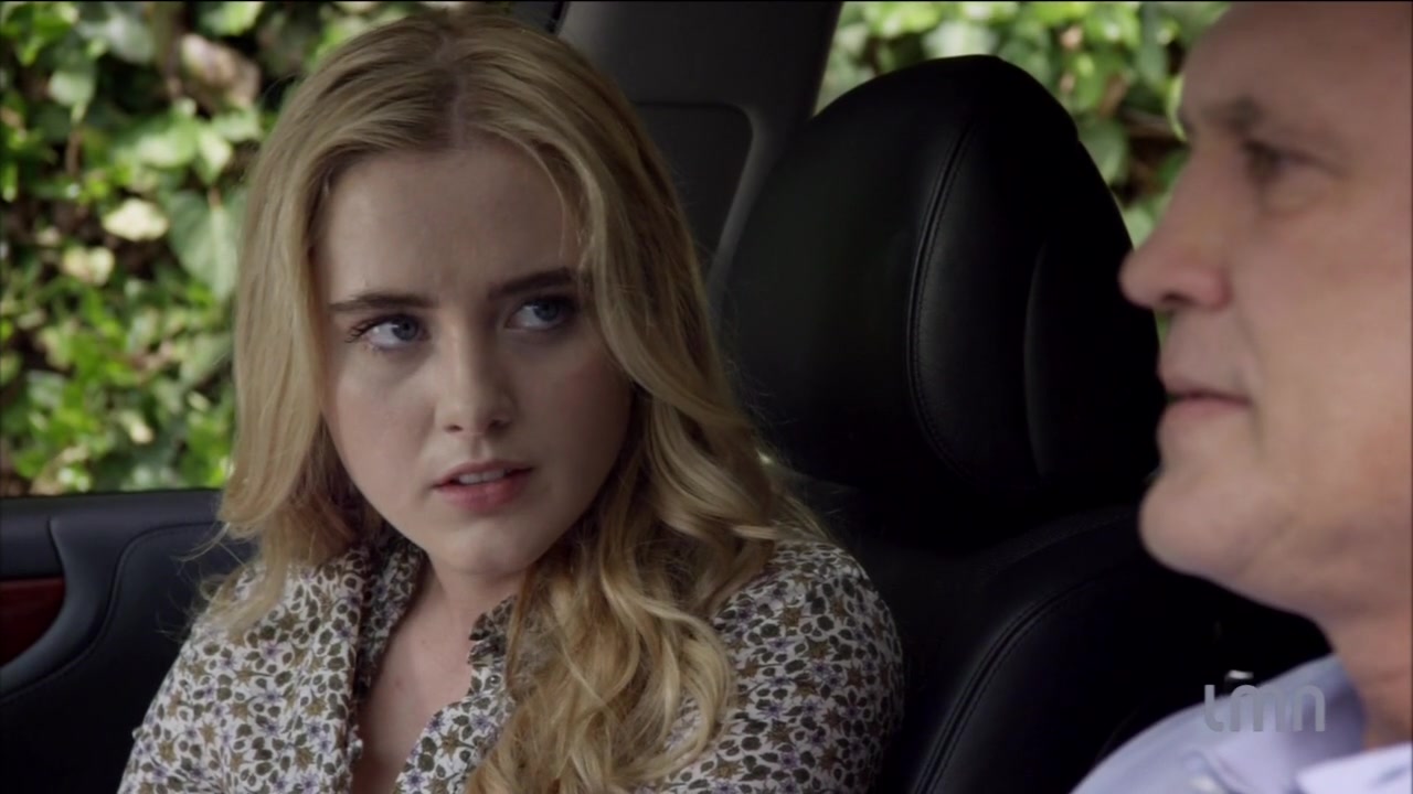 The_Maid_2016_720p_HDTV_X264_Solar_0940.jpg
