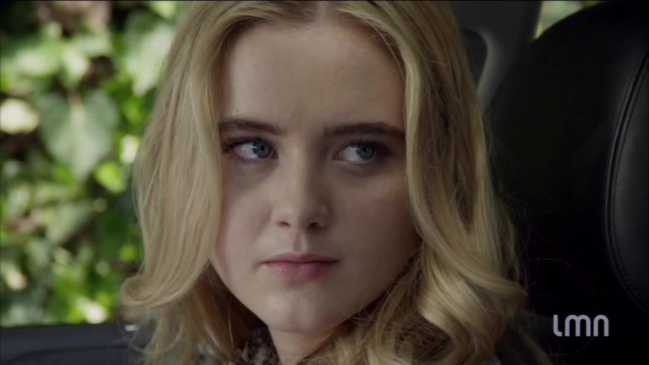 The_Maid_2016_720p_HDTV_X264_Solar_0947.jpg