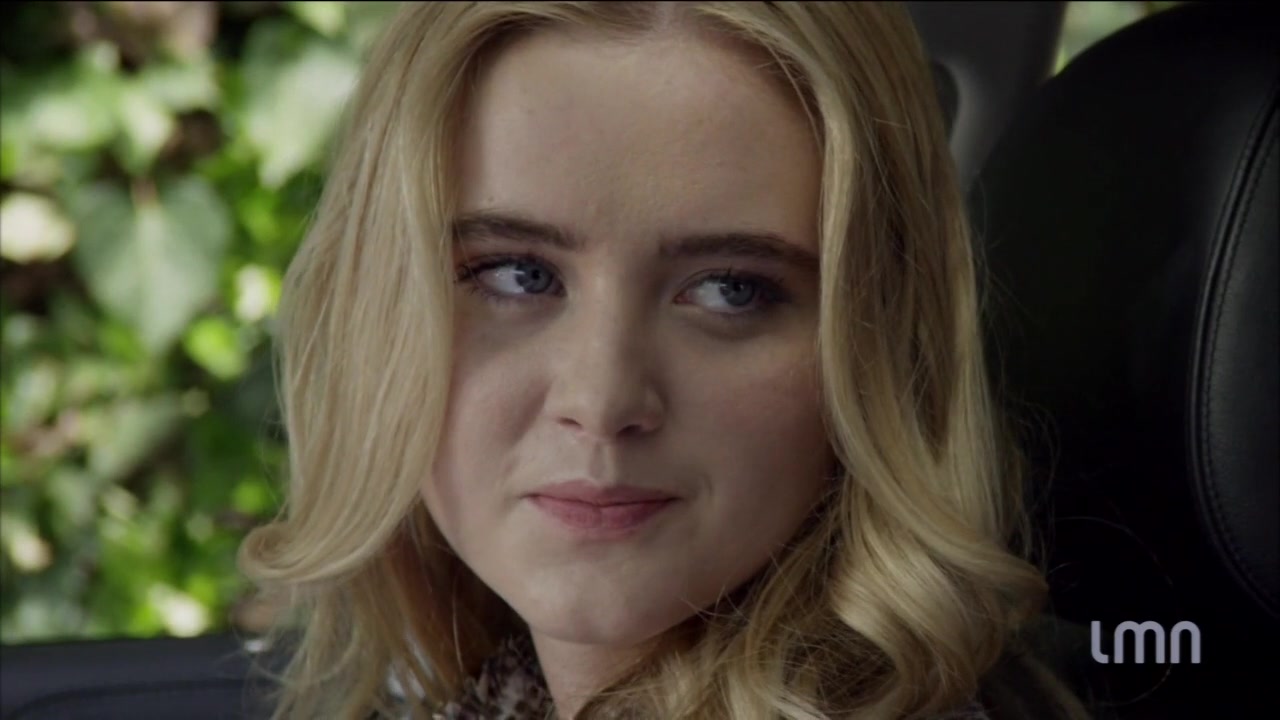 The_Maid_2016_720p_HDTV_X264_Solar_0948.jpg