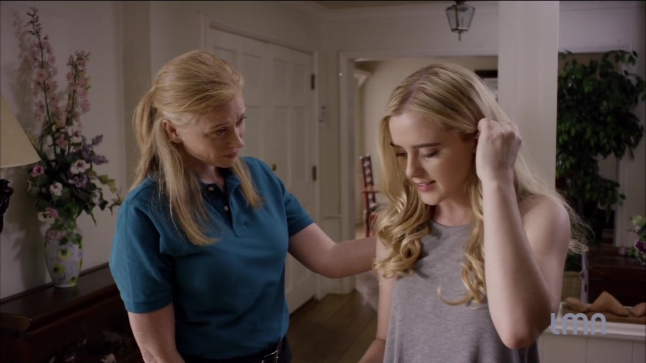 The_Maid_2016_720p_HDTV_X264_Solar_2122.jpg
