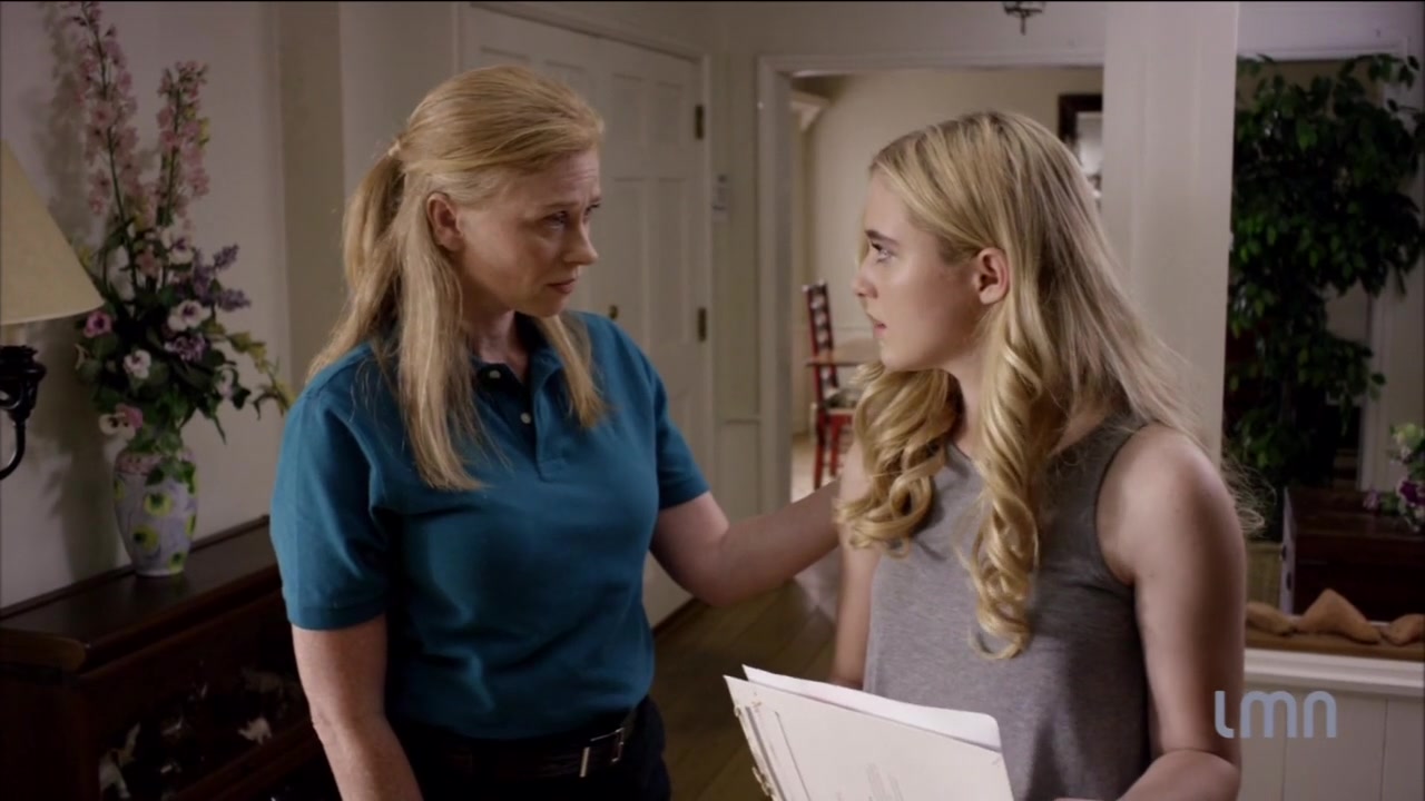 The_Maid_2016_720p_HDTV_X264_Solar_2155.jpg