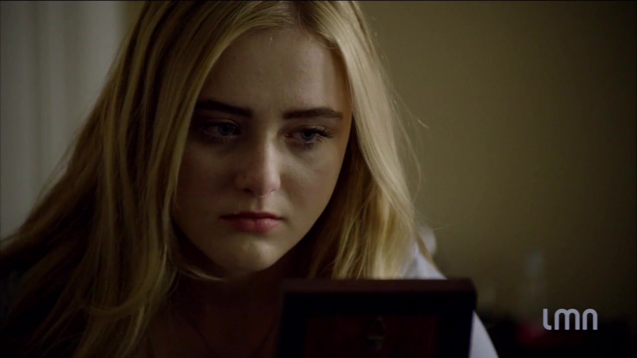 The_Maid_2016_720p_HDTV_X264_Solar_2824.jpg