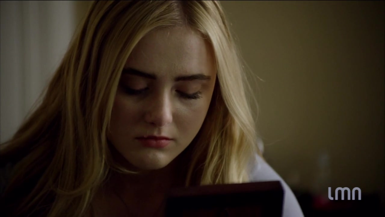 The_Maid_2016_720p_HDTV_X264_Solar_2825.jpg