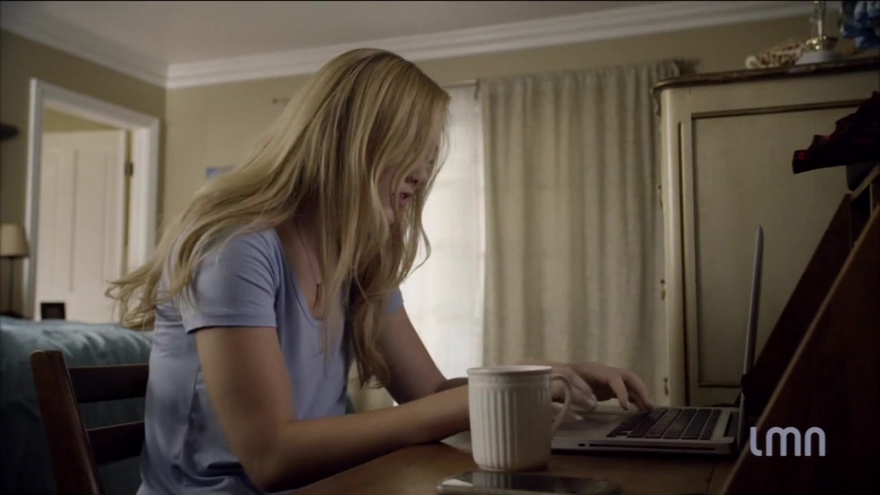 The_Maid_2016_720p_HDTV_X264_Solar_3214.jpg