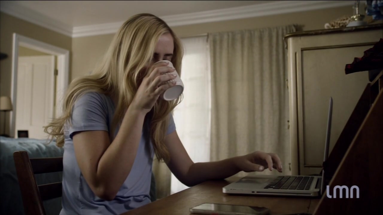 The_Maid_2016_720p_HDTV_X264_Solar_3233.jpg
