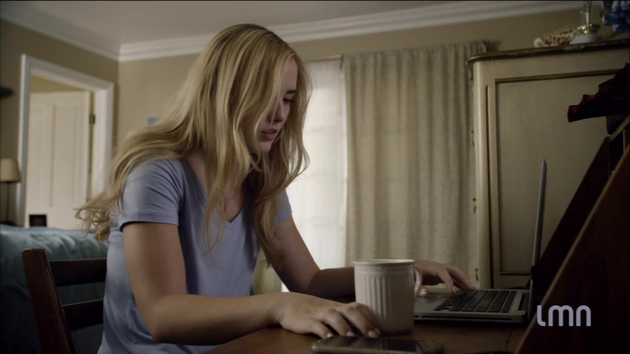 The_Maid_2016_720p_HDTV_X264_Solar_3240.jpg