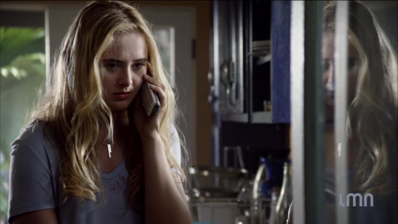 The_Maid_2016_720p_HDTV_X264_Solar_4709.jpg