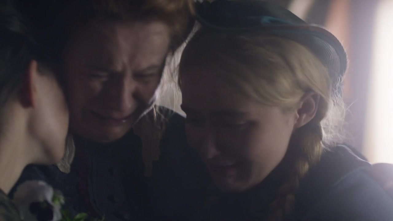 little_women_s01e01_720p_hdtv_x264-mtb_3165.jpg