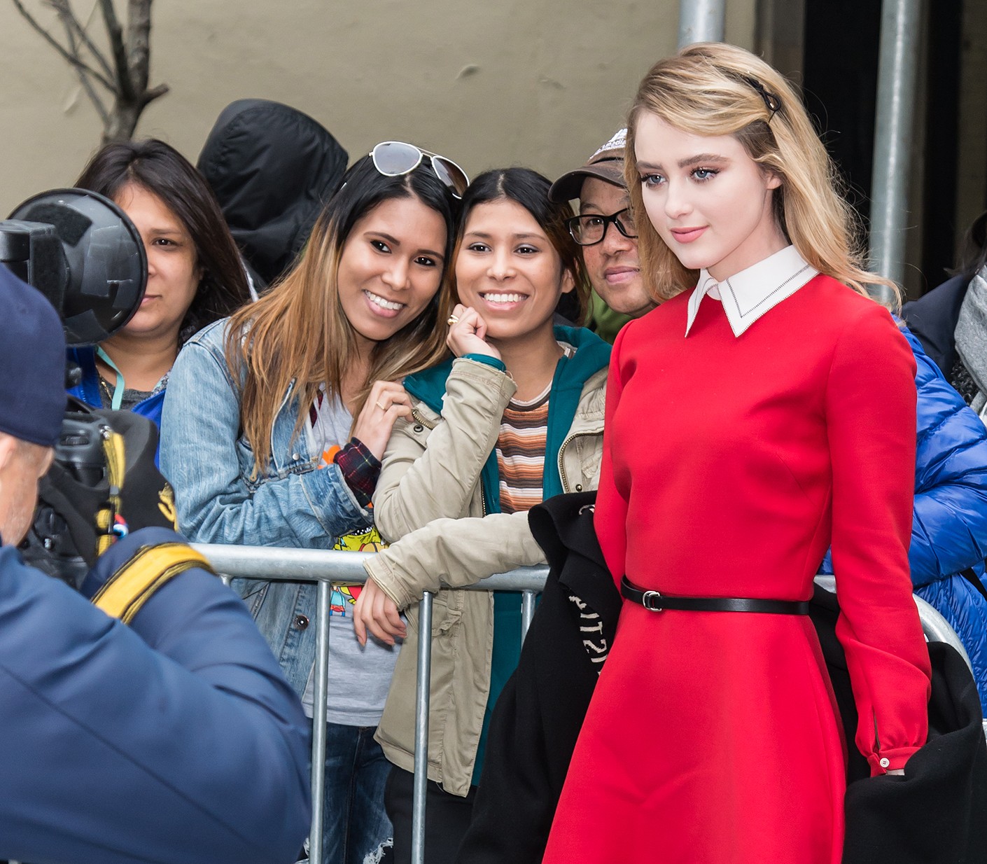 HQ
