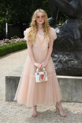 HQ
