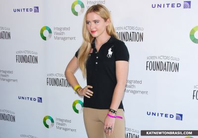 HQ

