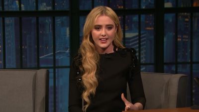 Kathryn_Newton_Had_a_Star_Studded_Dinner_with_Meryl_Streep_and_Reese_Witherspoon5B15D_095.jpg