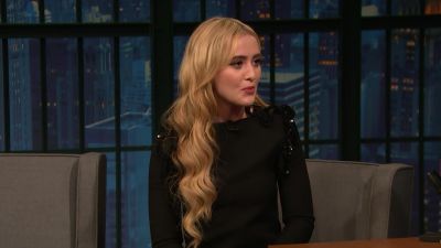Kathryn_Newton_Had_a_Star_Studded_Dinner_with_Meryl_Streep_and_Reese_Witherspoon5B15D_099.jpg
