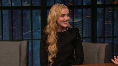 Kathryn_Newton_Had_a_Star_Studded_Dinner_with_Meryl_Streep_and_Reese_Witherspoon5B15D_104.jpg