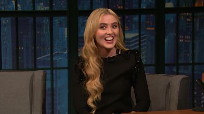 Kathryn_Newton_Had_a_Star_Studded_Dinner_with_Meryl_Streep_and_Reese_Witherspoon5B15D_147.jpg