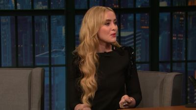 Kathryn_Newton_Had_a_Star_Studded_Dinner_with_Meryl_Streep_and_Reese_Witherspoon5B15D_177.jpg
