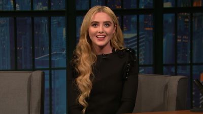 Kathryn_Newton_Had_a_Star_Studded_Dinner_with_Meryl_Streep_and_Reese_Witherspoon5B15D_189.jpg