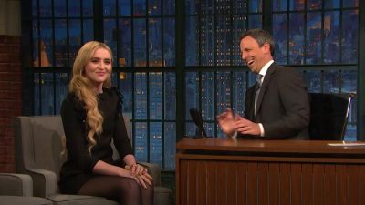 Kathryn_Newton_Had_a_Star_Studded_Dinner_with_Meryl_Streep_and_Reese_Witherspoon5B15D_194.jpg