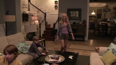Paranormal_Activity_4_2012_Unrated_1080p_BluRay_x264_1219.jpg