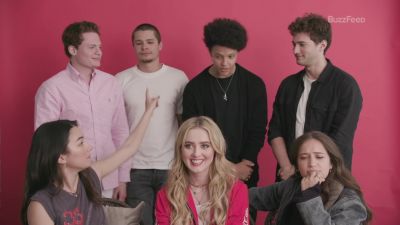 The_Cast_Of5B15D_073.jpg