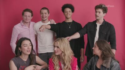 The_Cast_Of5B15D_085.jpg
