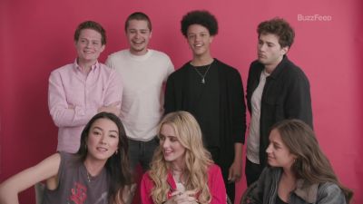 The_Cast_Of5B15D_094.jpg