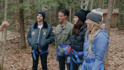 The_Society_Cast_Back_to_Basics___Road_Trip___Netflix5B15D_183.jpg