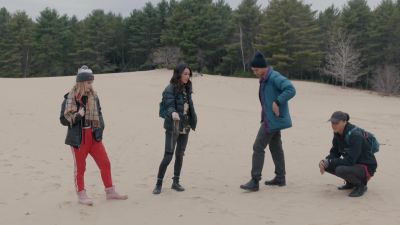 The_Society_Cast_Back_to_Basics___Road_Trip___Netflix5B15D_872.jpg