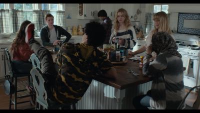 The_Society_S01E02_Our_Town_1080p_NF_WEB-DL_DDP5_1_x264-NTG_0316.jpg