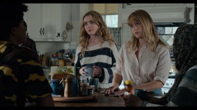 The_Society_S01E02_Our_Town_1080p_NF_WEB-DL_DDP5_1_x264-NTG_0326.jpg