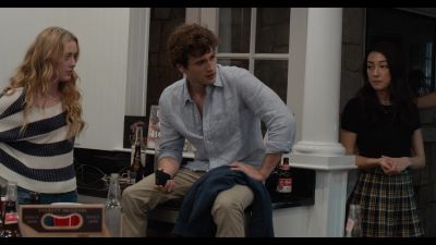 The_Society_S01E02_Our_Town_1080p_NF_WEB-DL_DDP5_1_x264-NTG_2875.jpg