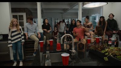 The_Society_S01E02_Our_Town_1080p_NF_WEB-DL_DDP5_1_x264-NTG_2894.jpg