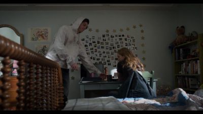 The_Society_S01E04_Drop_by_Drop_1080p_NF_WEB-DL_DDP5_1_x264-NTG_0792.jpg