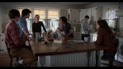 The_Society_S01E05_Putting_on_the_Clothes_1080p_NF_WEB-DL_DDP5_1_x264-NTG_0398.jpg