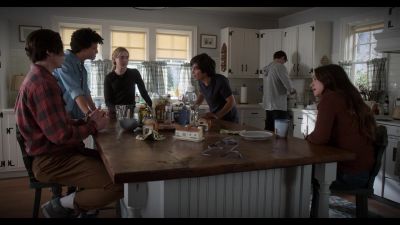 The_Society_S01E05_Putting_on_the_Clothes_1080p_NF_WEB-DL_DDP5_1_x264-NTG_0399.jpg