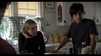 The_Society_S01E05_Putting_on_the_Clothes_1080p_NF_WEB-DL_DDP5_1_x264-NTG_0417.jpg
