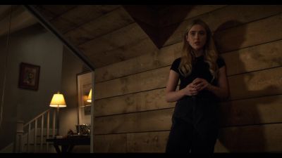 The_Society_S01E05_Putting_on_the_Clothes_1080p_NF_WEB-DL_DDP5_1_x264-NTG_2667.jpg