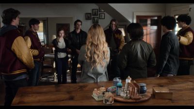 The_Society_S01E10_How_it_Happens_1080p_NF_WEB-DL_DDP5_1_x264-NTG_2438.jpg