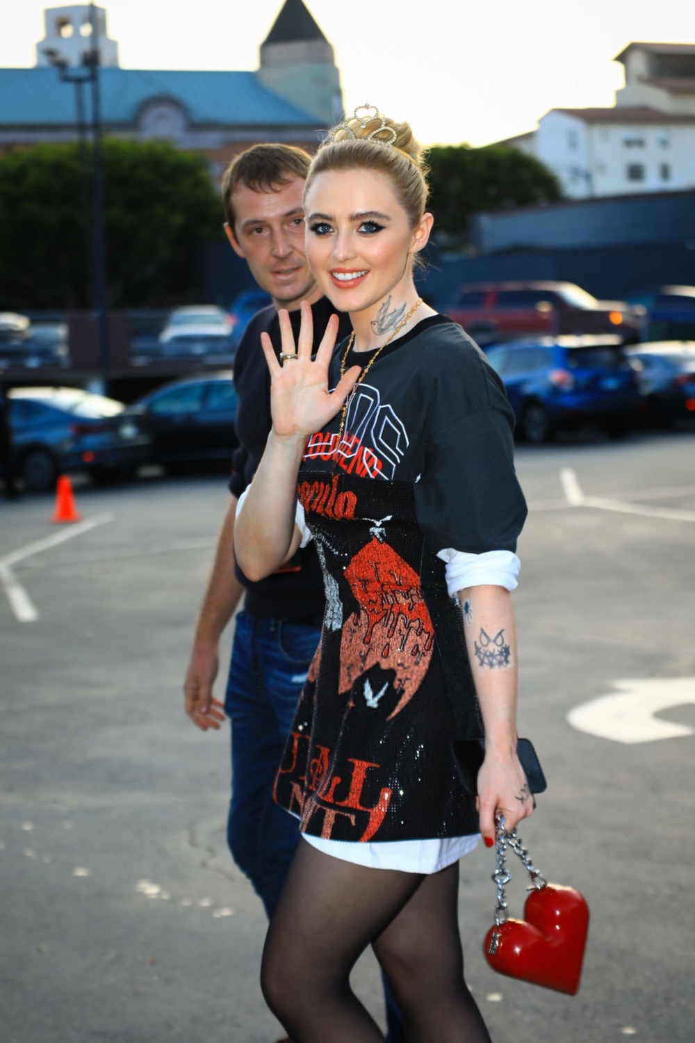 arrivingabigailpremiere170428-007.jpg