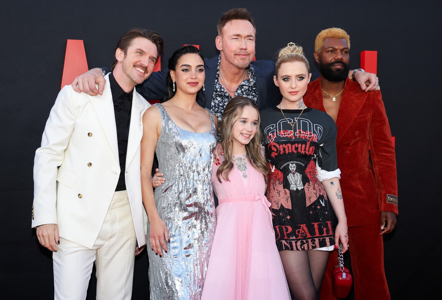 arrivingabigailpremiere170428-106.jpg