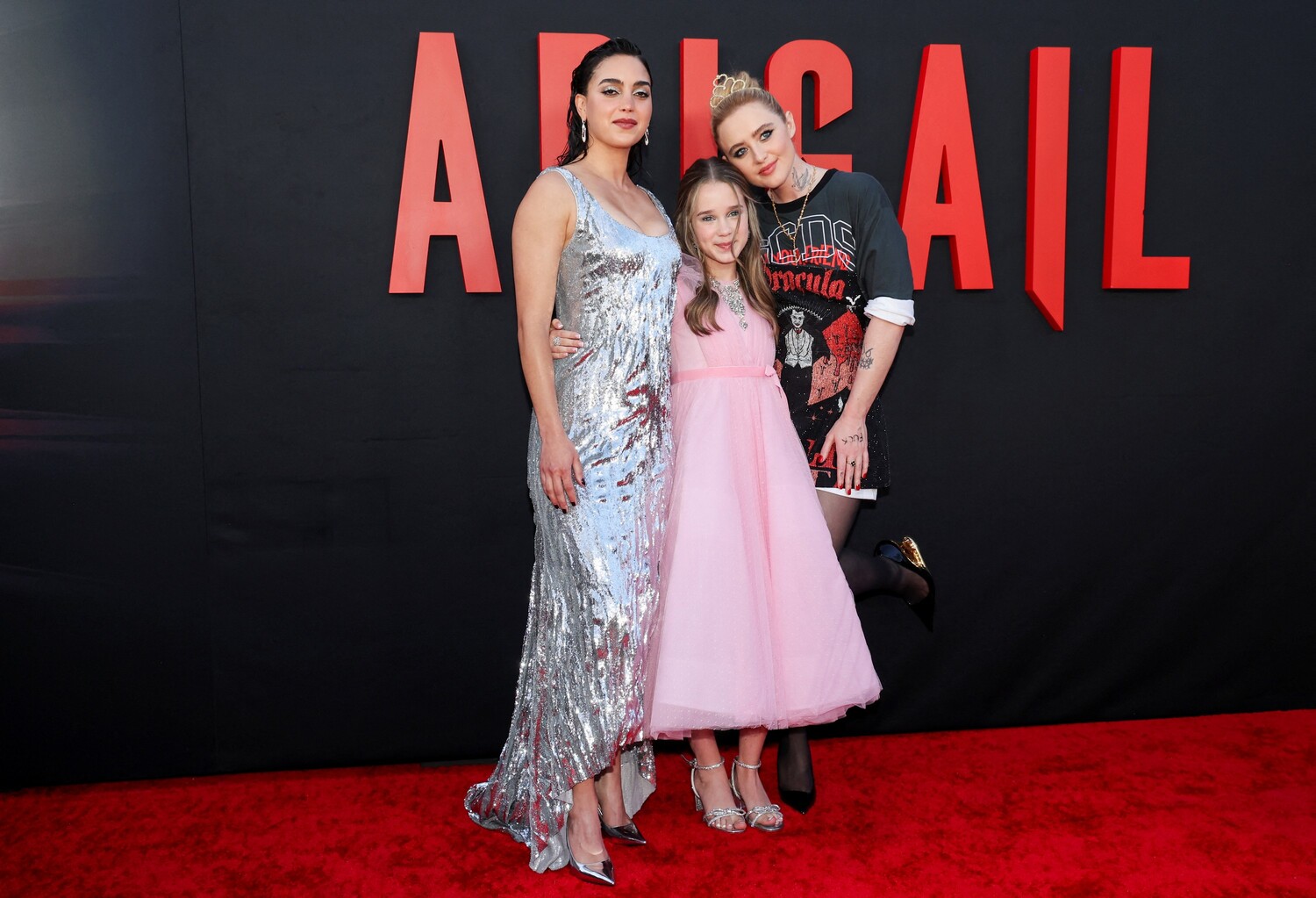 arrivingabigailpremiere170428-109.jpg