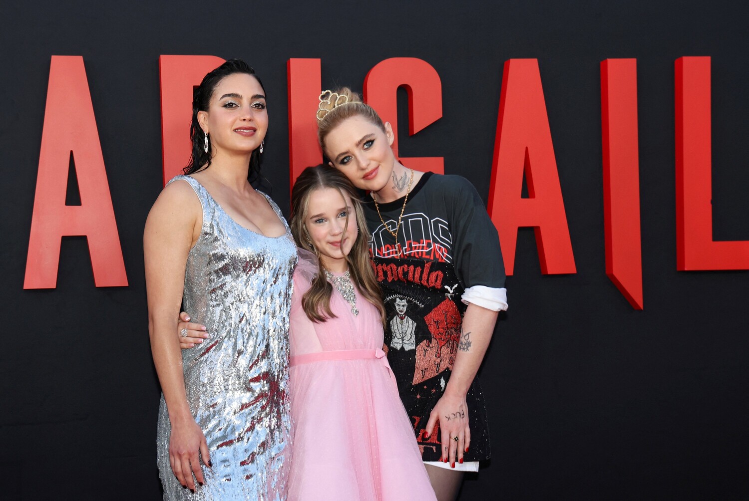 arrivingabigailpremiere170428-128.jpg