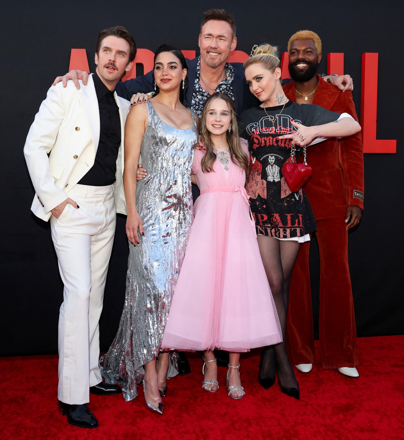 arrivingabigailpremiere170428-129.jpg