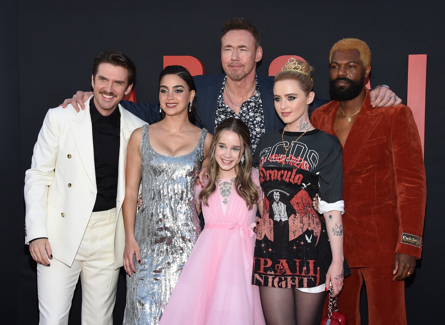arrivingabigailpremiere170428-144.jpg
