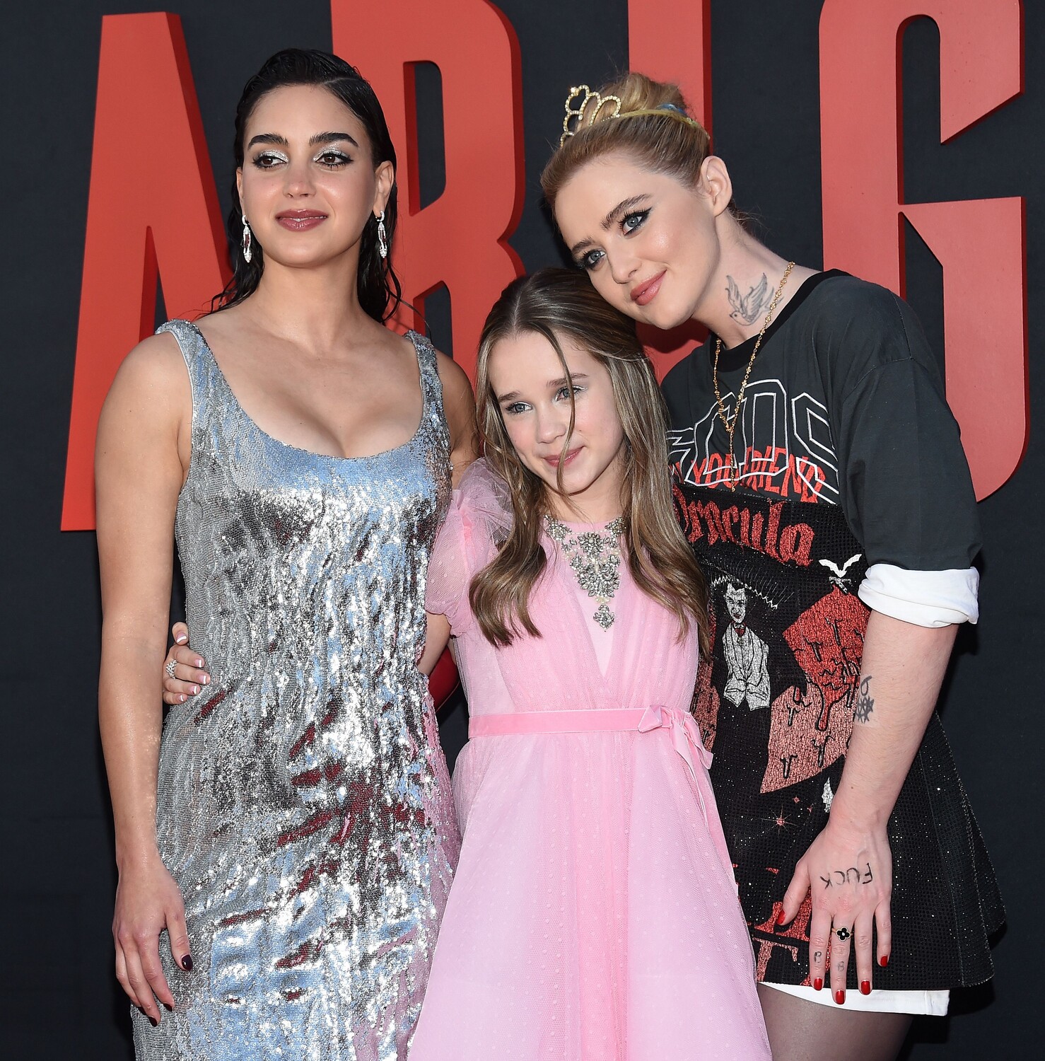 arrivingabigailpremiere170428-157.jpg